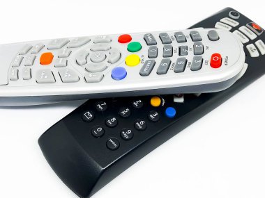 beyaz arka planda yalıtılmış uzaktan kumandalar