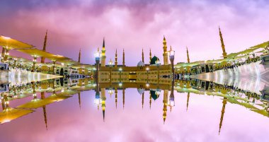 Müslümanların ibadet nabawi Camii, Medine, Suudi Arabistan için toplandı