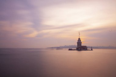 Kız Kulesi ve İstanbul Şehri