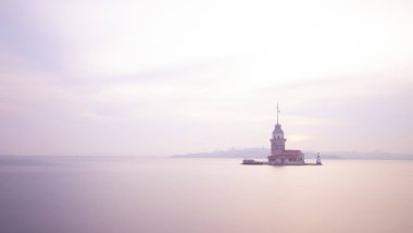 Kız Kulesi ve İstanbul Şehri