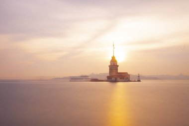 Kız Kulesi ve İstanbul Şehri