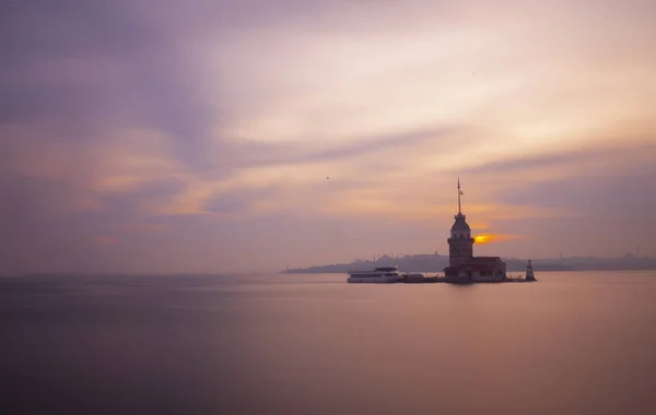 Mädchenturm Und Istanbul Stadt — Stockfoto