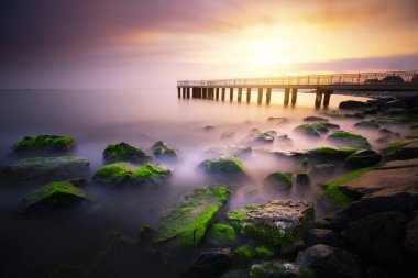 Uzun pozlama iskelesi ve manzarası 