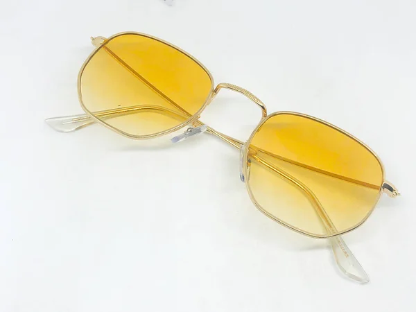 Gafas Sol Frescas Aisladas Sobre Fondo Blanco — Foto de Stock