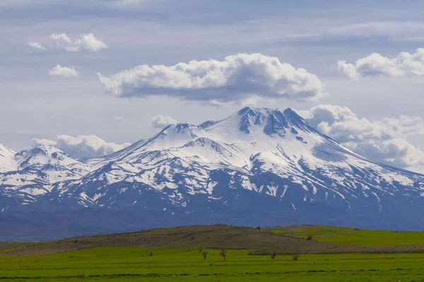 Βουνό Χασάν Χασάν Ντα Νιντέ Ακσαράι — Φωτογραφία Αρχείου