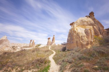 Göreme, Kapadokya'da güzel taş evler. Kırsal yaşam tarzı.