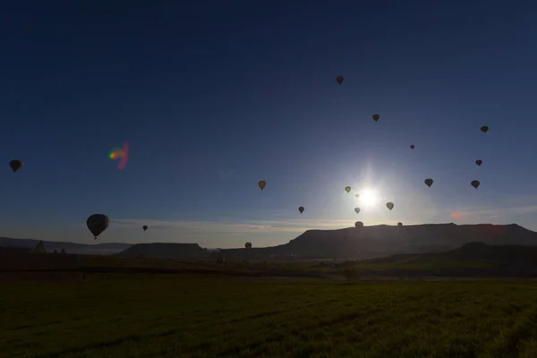 Globos Aire Caliente Volando Sobre Espectacular Capadocia Turquía — Foto de Stock