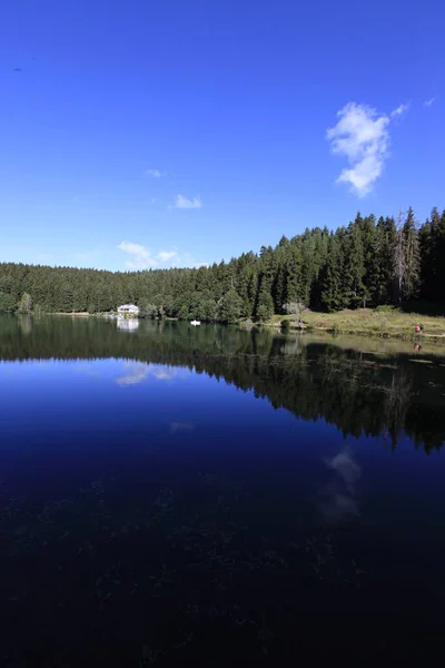 Vista Paisagem Karagol Lago Negro Destino Popular Para Turistas Moradores — Fotografia de Stock