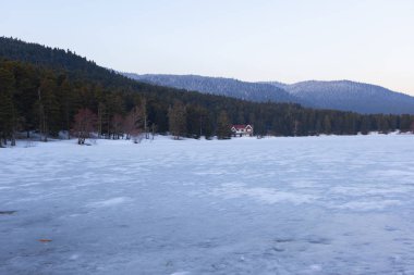 Abant-Gölcük güzel görünümü. İnanılmaz göl manzarası. Bolu Türkiye