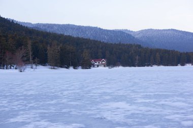 Abant-Gölcük güzel görünümü. İnanılmaz göl manzarası. Bolu Türkiye