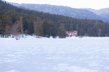 Abant-Gölcük güzel görünümü. İnanılmaz göl manzarası. Bolu Türkiye