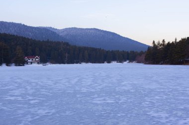 Abant-Gölcük güzel görünümü. İnanılmaz göl manzarası. Bolu Türkiye
