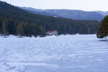 Abant-Gölcük güzel görünümü. İnanılmaz göl manzarası. Bolu Türkiye