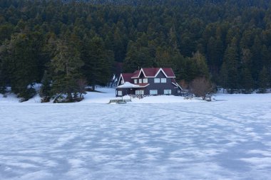 Abant-Gölcük güzel görünümü. İnanılmaz göl manzarası. Bolu Türkiye