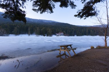 Abant-Gölcük güzel görünümü. İnanılmaz göl manzarası. Bolu Türkiye