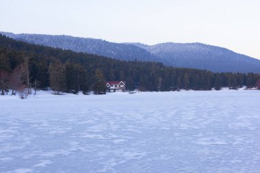 Abant-Gölcük güzel görünümü. İnanılmaz göl manzarası. Bolu Türkiye