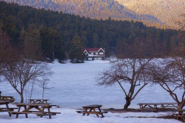 Abant-Gölcük güzel görünümü. İnanılmaz göl manzarası. Bolu Türkiye
