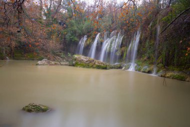 Alt Düden şelale Akdeniz deniz kenarı, Antalya, Türkiye, günbatımı ışığı