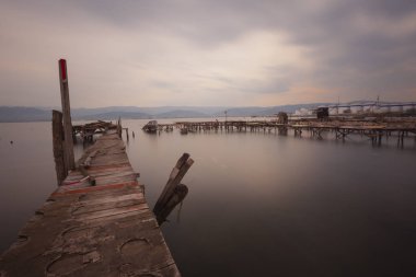 Sekapark, İzmit, Kocaeli. Deniz kıyısındaki güzel doğal park. Türkiye 'de gün batımı deniz manzarası.