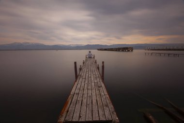 Sekapark, İzmit, Kocaeli. Deniz kıyısındaki güzel doğal park. Türkiye 'de gün batımı deniz manzarası.