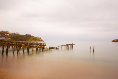 Kandira ilçesine bağlı Bağcılı köyünün kayalık kıyısı.