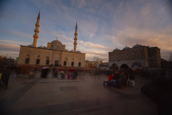 Mesquita Yeni Cami Nova Mesquita Istambul Turquia — Fotografia de Stock