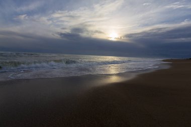 Beach Lara Antalya Türkiye'deki yakınındaki insanlar olmadan. Küçük Asya