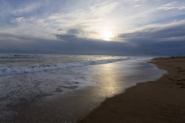 Beach Lara Antalya Türkiye'deki yakınındaki insanlar olmadan. Küçük Asya