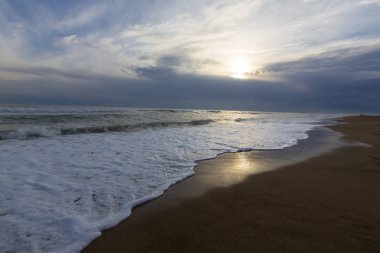 Beach Lara Antalya Türkiye'deki yakınındaki insanlar olmadan. Küçük Asya