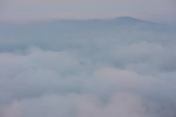 Rascacielos Niebla Estambul Turquía —  Fotos de Stock