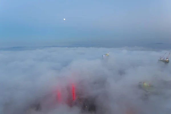 Rascacielos Niebla Estambul Turquía — Foto de Stock