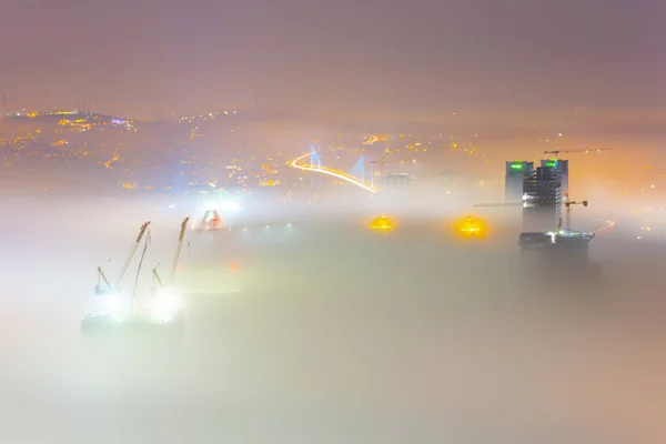 Rascacielos Niebla Estambul Turquía — Foto de Stock