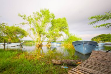 Işıklı Gölü'ndeki tekneler, Civril Denizli Türkiye