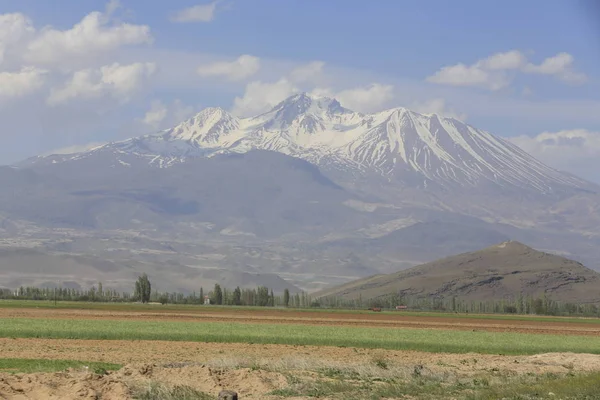 Volkanik Dağ Erciyes Kayseri Tarım Arazileri Panaromik Kayseri Türkiye — Stok fotoğraf