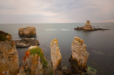 Şile Deniz Feneri (ile/İstanbul/Türkiye). Sile Deniz Feneri, İstanbul'un Şile semtinde yer alan ve Boğaz ve Karadeniz'e hizmet veren bir deniz feneridir. ile Deniz Feneri, iki lig biridir