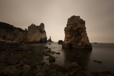 Şile Deniz Feneri (ile/İstanbul/Türkiye). Sile Deniz Feneri, İstanbul'un Şile semtinde yer alan ve Boğaz ve Karadeniz'e hizmet veren bir deniz feneridir. ile Deniz Feneri, iki lig biridir