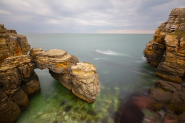 Şile Deniz Feneri (ile/İstanbul/Türkiye). Sile Deniz Feneri, İstanbul'un Şile semtinde yer alan ve Boğaz ve Karadeniz'e hizmet veren bir deniz feneridir. ile Deniz Feneri, iki lig biridir