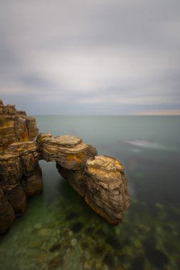 Şile Deniz Feneri (ile/İstanbul/Türkiye). Sile Deniz Feneri, İstanbul'un Şile semtinde yer alan ve Boğaz ve Karadeniz'e hizmet veren bir deniz feneridir. ile Deniz Feneri, iki lig biridir