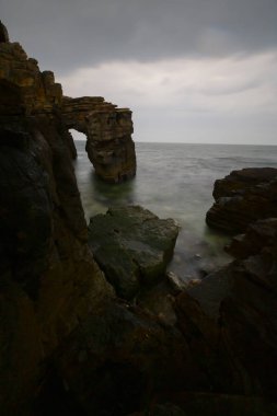 Şile Deniz Feneri (ile/İstanbul/Türkiye). Sile Deniz Feneri, İstanbul'un Şile semtinde yer alan ve Boğaz ve Karadeniz'e hizmet veren bir deniz feneridir. ile Deniz Feneri, iki lig biridir