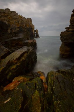 Şile Deniz Feneri (ile/İstanbul/Türkiye). Sile Deniz Feneri, İstanbul'un Şile semtinde yer alan ve Boğaz ve Karadeniz'e hizmet veren bir deniz feneridir. ile Deniz Feneri, iki lig biridir
