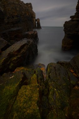 Şile Deniz Feneri (ile/İstanbul/Türkiye). Sile Deniz Feneri, İstanbul'un Şile semtinde yer alan ve Boğaz ve Karadeniz'e hizmet veren bir deniz feneridir. ile Deniz Feneri, iki lig biridir