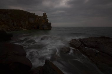 Şile Deniz Feneri (ile/İstanbul/Türkiye). Sile Deniz Feneri, İstanbul'un Şile semtinde yer alan ve Boğaz ve Karadeniz'e hizmet veren bir deniz feneridir. ile Deniz Feneri, iki lig biridir