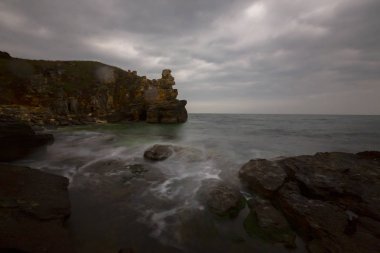 Şile Deniz Feneri (ile/İstanbul/Türkiye). Sile Deniz Feneri, İstanbul'un Şile semtinde yer alan ve Boğaz ve Karadeniz'e hizmet veren bir deniz feneridir. ile Deniz Feneri, iki lig biridir