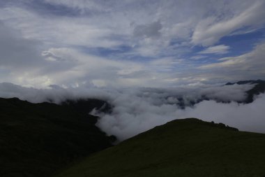 Kaçkar dağlarında Ambarlı yaylasının panoramik manzarası, Karadeniz, Rize, Türkiye
