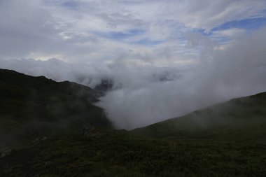 Kaçkar dağlarında Ambarlı yaylasının panoramik manzarası, Karadeniz, Rize, Türkiye