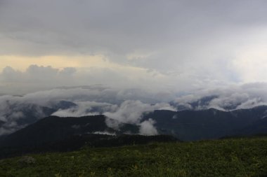 Kaçkar dağlarında Ambarlı yaylasının panoramik manzarası, Karadeniz, Rize, Türkiye