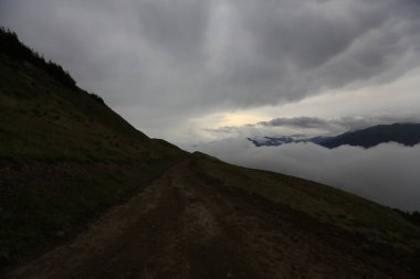 Kaçkar dağlarında Ambarlı yaylasının panoramik manzarası, Karadeniz, Rize, Türkiye