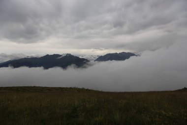 Kaçkar dağlarında Ambarlı yaylasının panoramik manzarası, Karadeniz, Rize, Türkiye