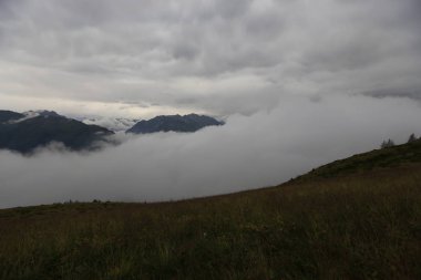 Kaçkar dağlarında Ambarlı yaylasının panoramik manzarası, Karadeniz, Rize, Türkiye