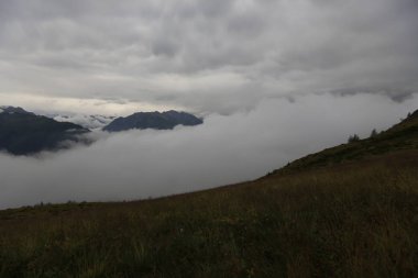 Kaçkar dağlarında Ambarlı yaylasının panoramik manzarası, Karadeniz, Rize, Türkiye